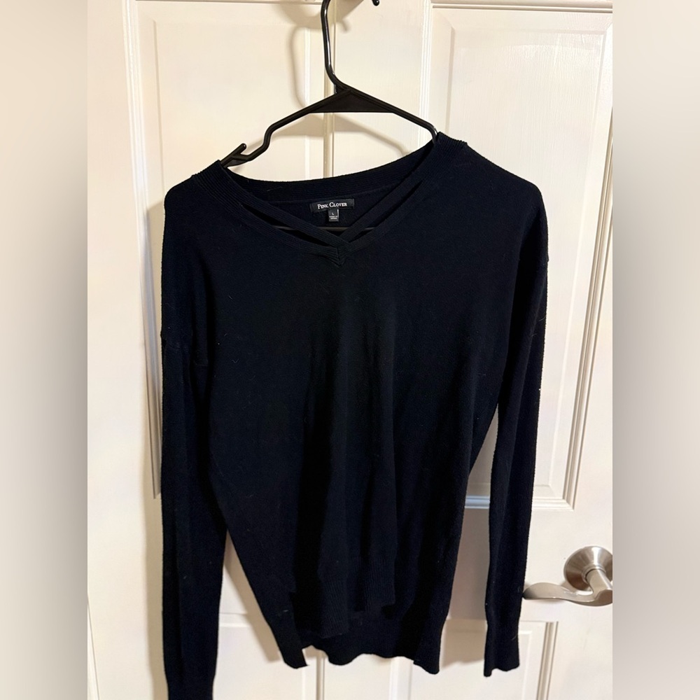 Pink Clover Black V-Neck Long Sleeve Top
